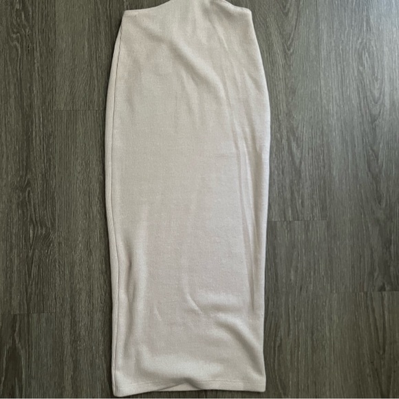 White Fox Boutique Midi Dress - Picture 6 of 7